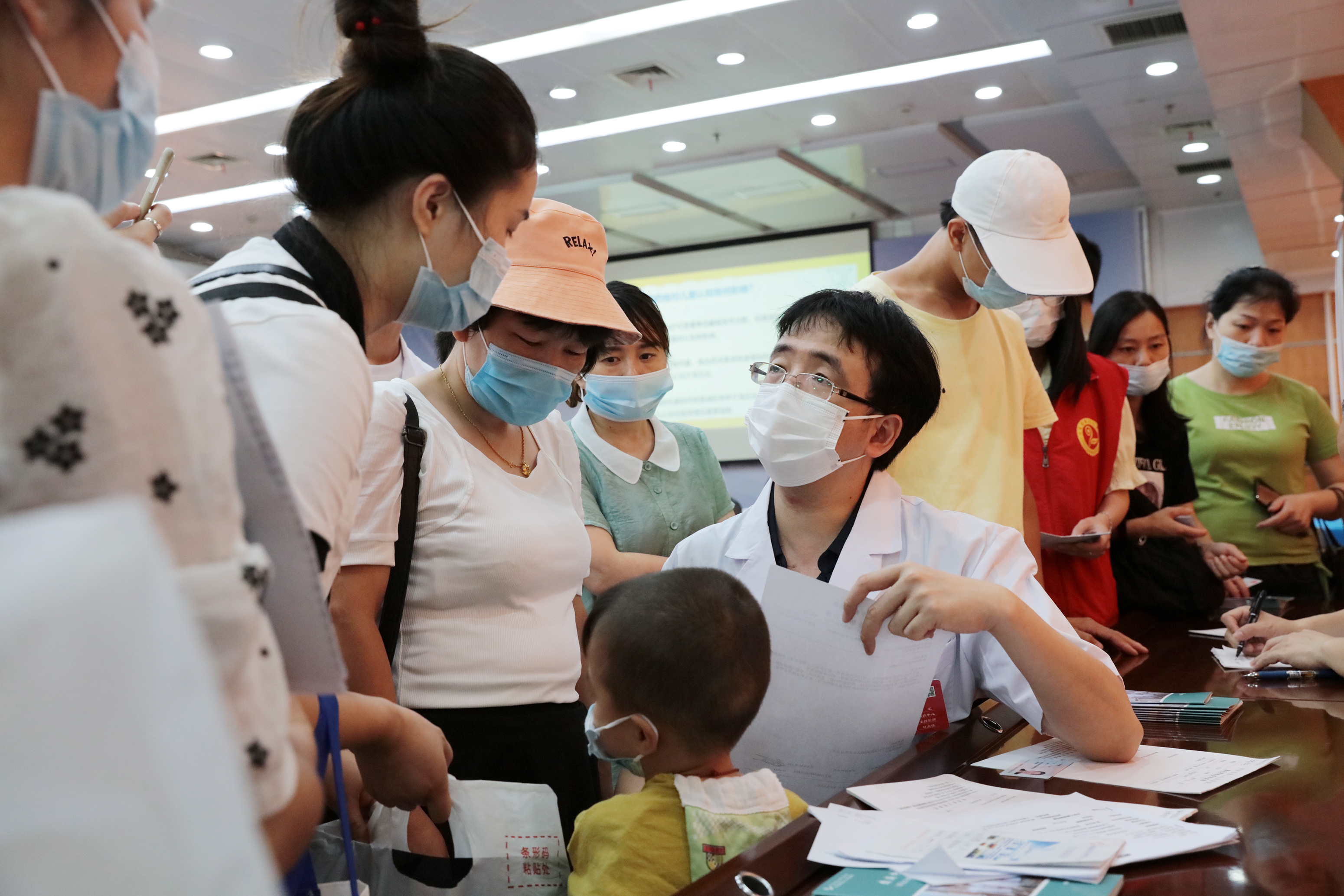 bis电极怎么接35岁女子患癫痫一个月发作十多次，这次打算颅内电极植入术_https://www.jmylbn.com_新闻资讯_第4张