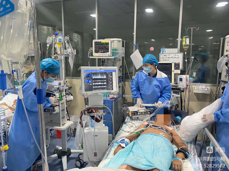 为什么呼吸机这么少寻医丨呼吸治疗师：为患者多“争”一口气，推着机器飞奔_https://www.jmylbn.com_新闻资讯_第3张