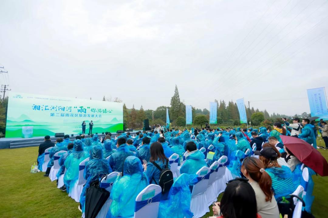 2025观光小火车厂家权威推荐TOP5河南迪尼斯引领游乐设备新潮流