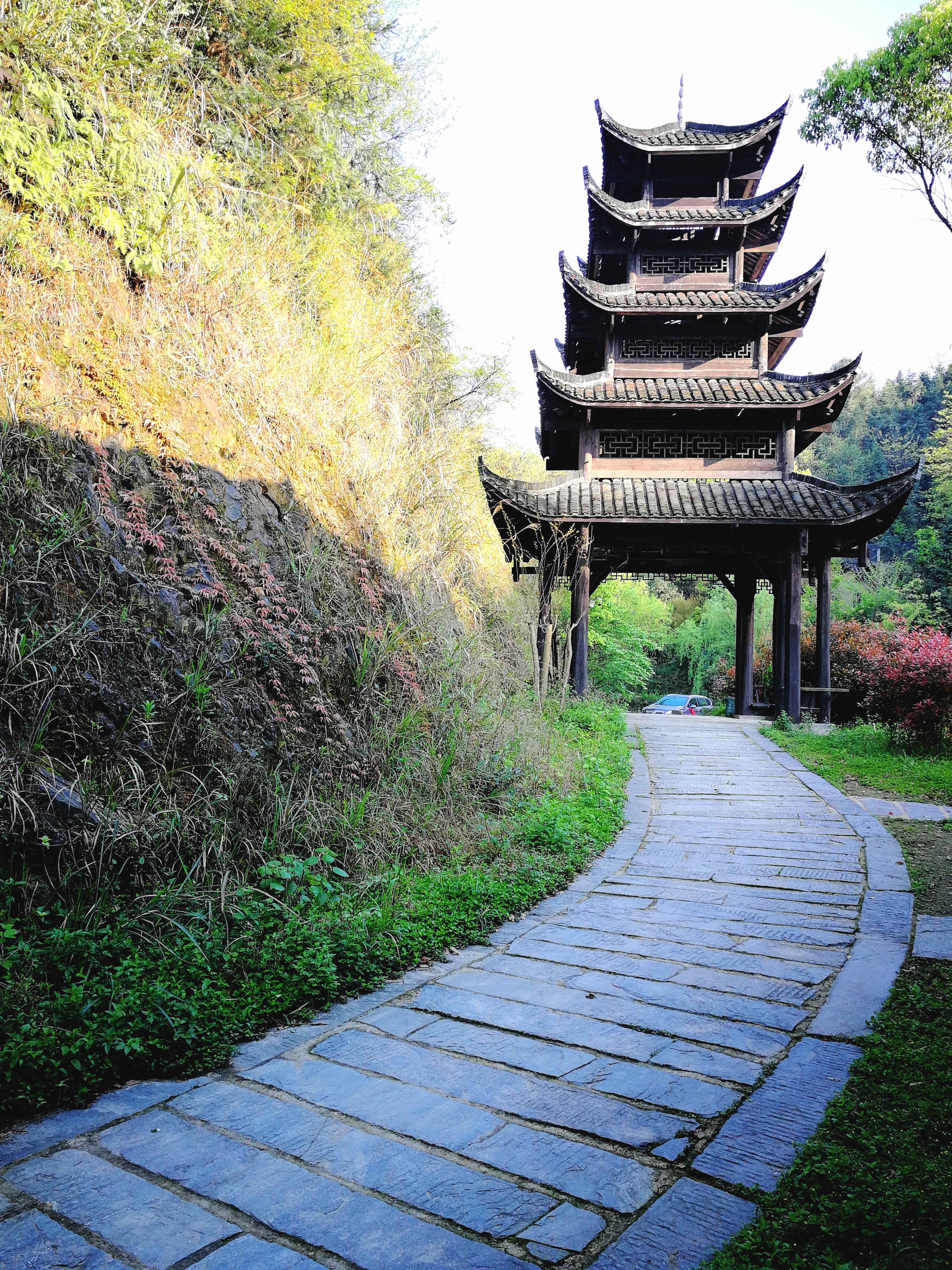 完美体育官网杭州小区景观好的有点过房产景观应举行反思